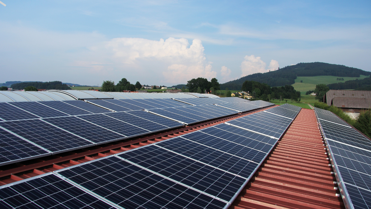 You are currently viewing Clean Energy Revolution: A Realistic Alternative to Nigeria’s National Grid Collapse