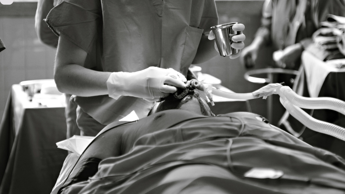You are currently viewing The Dangers of Cosmetic Procedure in Unlicensed Hands